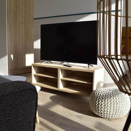 White Apartment Modern Tower Atal Gdynia Zewnętrze zdjęcie